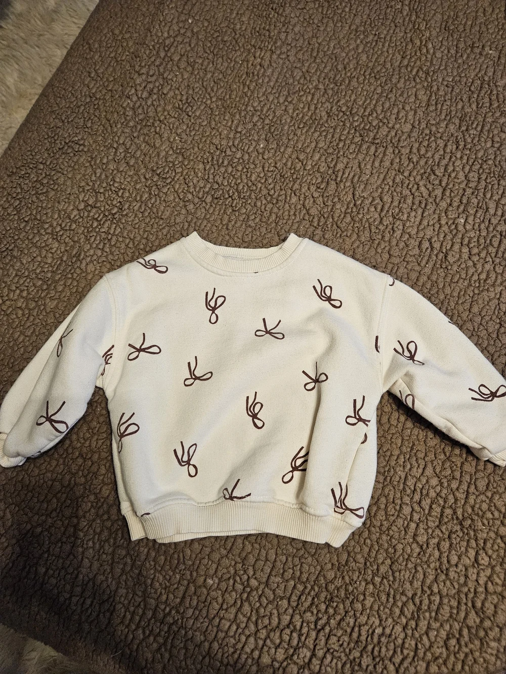 Zara Cream Sweatshirt with Brown Bow Motif